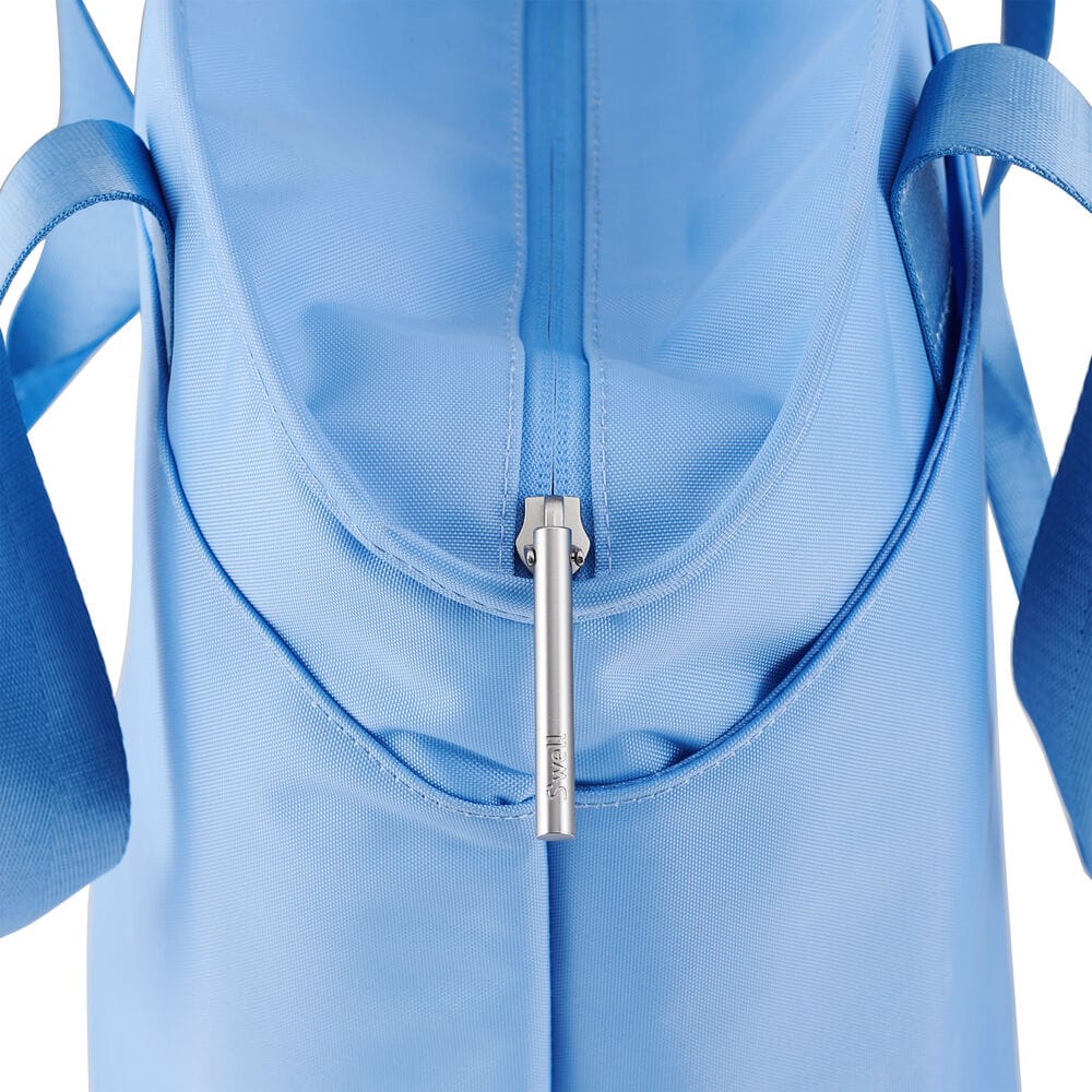 lunch-tote-l8 5341821_03-Swell-Lunch-Tote-Bag-Chambray-Blue-Zipper-Detail_8768.jpg