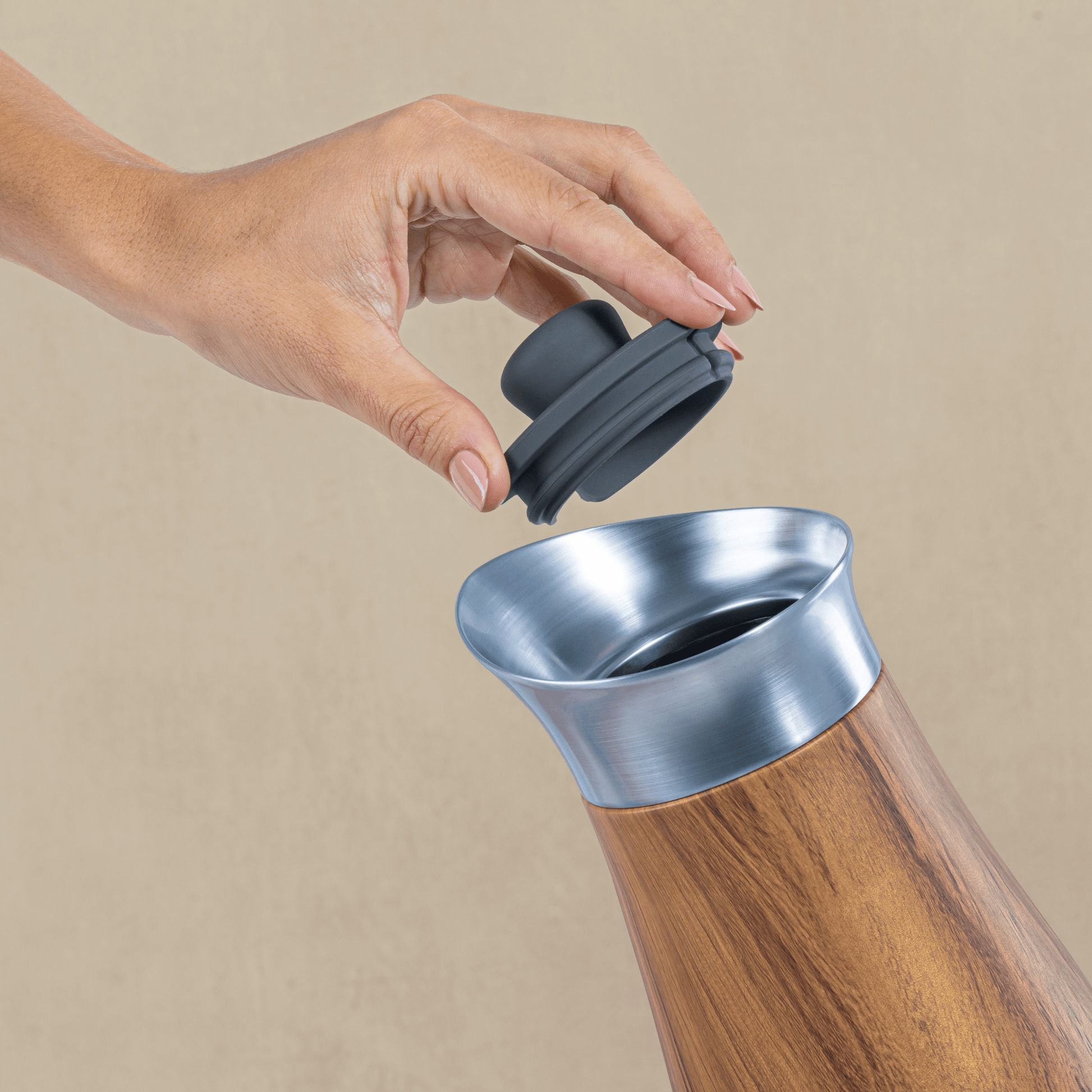 carafe-with-lid-k4 Swell-Carafe-Teakwood-Lifestyle.png