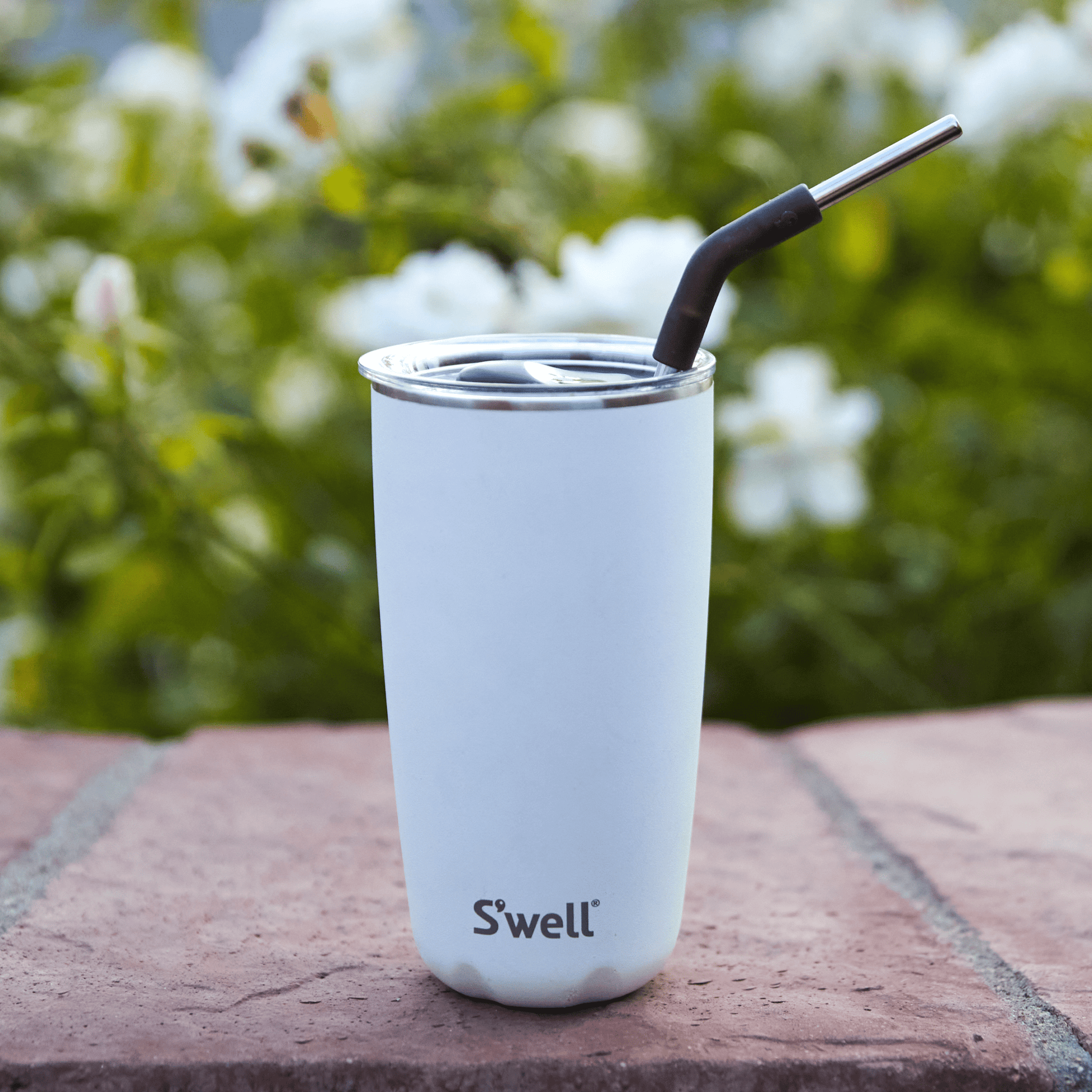stainless-steel-straw-set-r8 Swell-Stainless-Steel-Straw-Set-Lifestyle-1.png