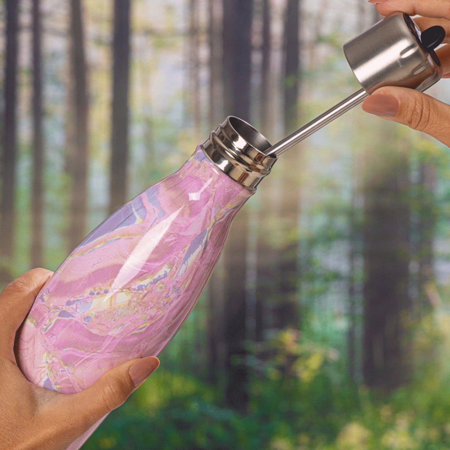original-bottle-with-flip-straw-cap-17oz-g3 Swell-Water-Bottle-With-Straw-17oz-Pink-Geode-Rose-LifeStyle.jpg